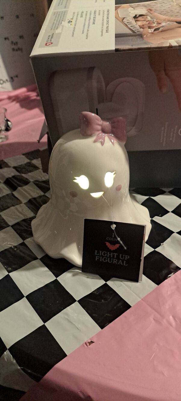 Target Bullseye 2025 Ceramic Light Up Ghost Pink Bow Halloween Decor 6.5”